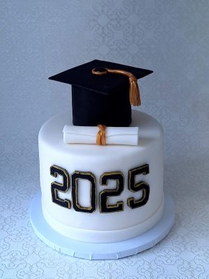 Ballagás torta évszámmal