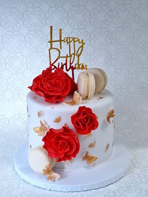 Rózsás macaron torta